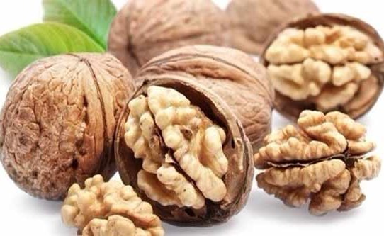 7 أسباب تدعوك لتناول الجوز يومياً