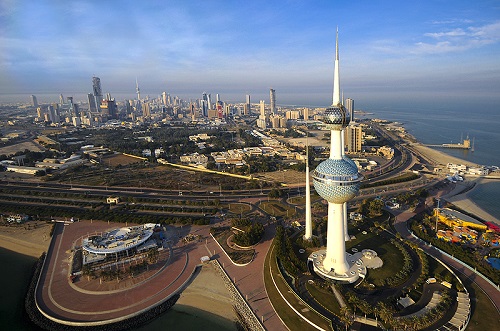 عاجل…وصول وفود من #السعودية و #عمان و #قطر إلى #الكويت