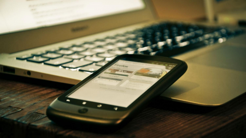 إكتشاف ثغرات أمنية خطيرة تهدد كل الهواتف وأجهزة الكمبيوتر