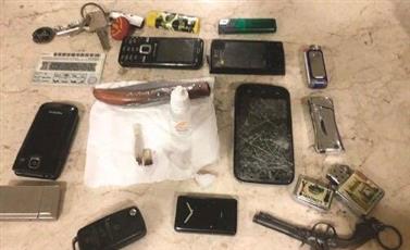 حشيش وسلاح أبيض و٤٤ بطل خمر بحوزة عربي وآسيوي