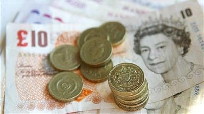 الإسترليني يهبط من أعلى مستوى في 3 أشهر