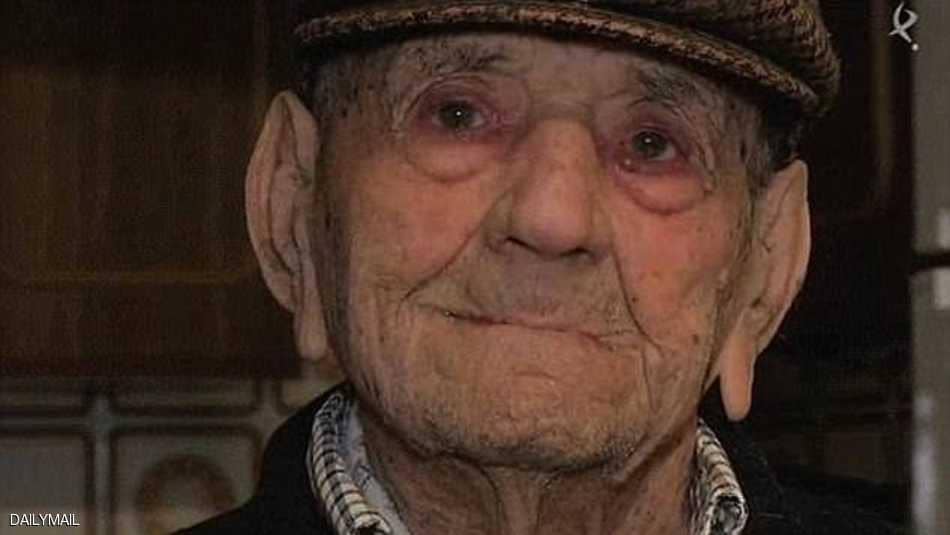 وفاة أكبر معمر في العالم