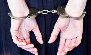 اتهام امرأة استرالية بقتل اثنين من أبنائها البالغين وتعذيب ابنة ثالثة