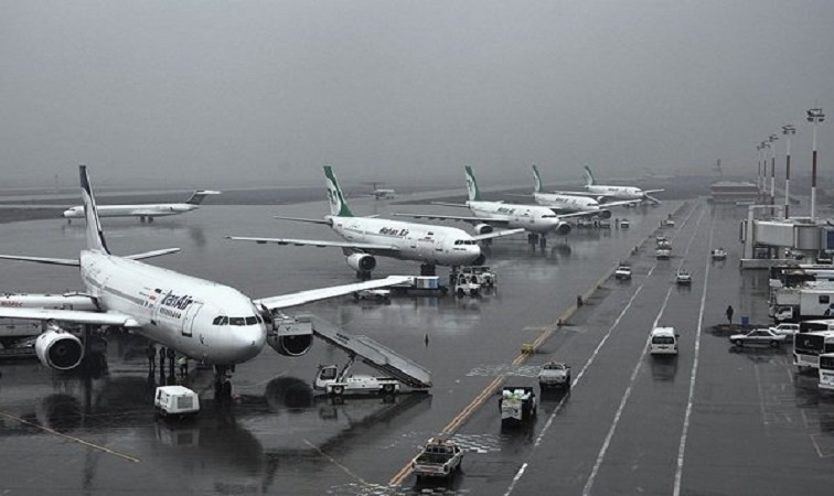 كويتيون عالقون في مطار طهران بسبب سوء الأحوال الجوية