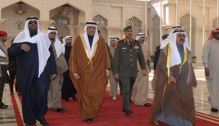 الشيخ ناصر صباح الأحمد يتوجه إلى البحرين في زيارة رسمية