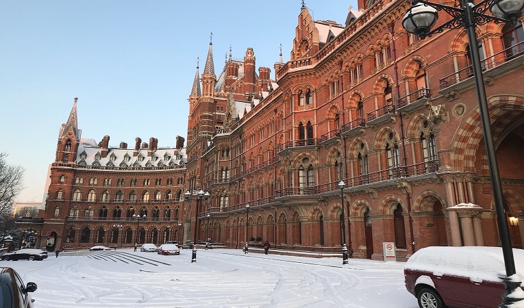 مكتبنا الصحي في لندن يدعو المواطنين إلى أخذ الحيطة والحذر