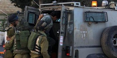 قوات الاحتلال تعتقل 3 فلسطينيين بالضفة الغربية