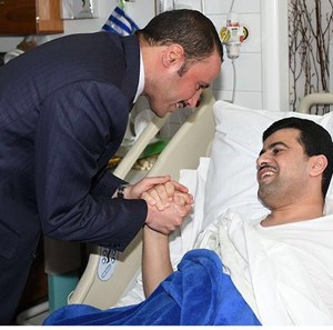 الغانم يزور النائب السويط للاطمئنان على صحته