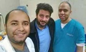 بسبب «الجينز».. إقالة مدير مستشفى