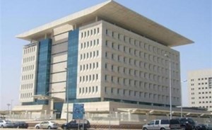 «الخدمة المدنية»: إنهاء خدمة الوافدين ممن بلغ 65 عاماً «يتم بقوة القانون»