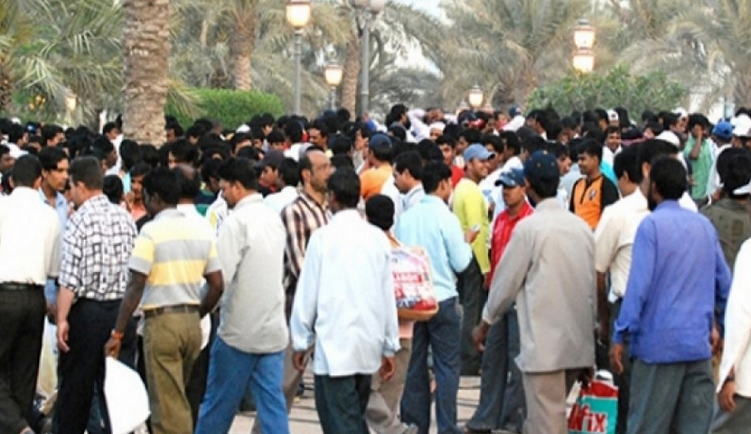 450 مخالفًا غادروا الكويت في أول يومين من مهلة “الداخلية”
