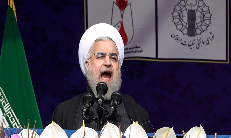 الرئيس الايراني يطالب أمريكا وبريطانيا بوقف بيع الأسلحة للسعودية