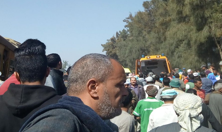 بالفيديو | عشرات القتلى والجرحى بتصادم قطارين في مصر
