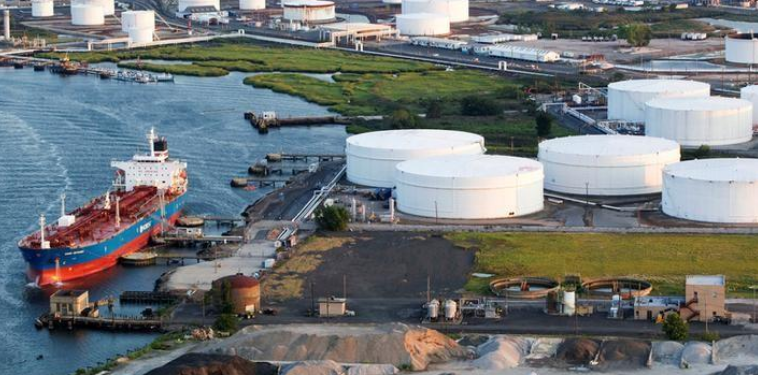 النفط يتعافى بسبب طلبات الصين وتوقف خط بحر الشمال