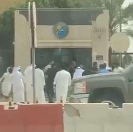فيديو| مشاجرة بين طلبة الجامعة في #الخالدية