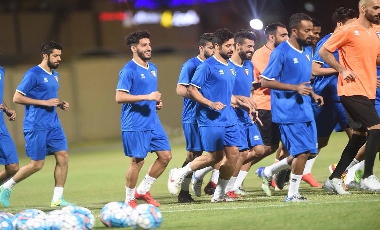 “الأزرق” يسافر لمواجهة “النشامى”