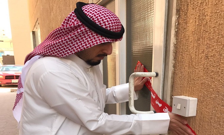 إغلاق محل وتحرير 14 مخالفة في الأحمدي