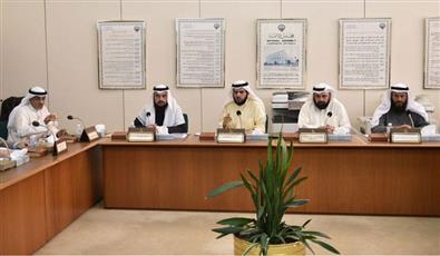 «حقوق الإنسان البرلمانية» تحقق في حوادث انتحار شباب من «البدون»