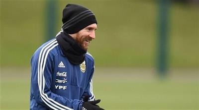 رئيس الاتحاد الأرجنتيني: لن نخاطر بميسي