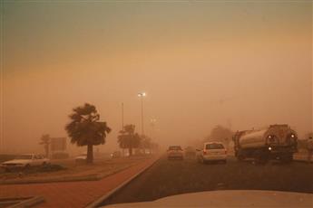 «الإطفاء»: الحطية والحذر بسبب الغبار وانخفاض الرؤية الأفقية لأقل من 500 متر