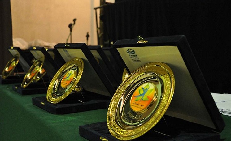 أسماء الفائزات بجائزة الأم المثالية.. بينهن 9 كويتيات