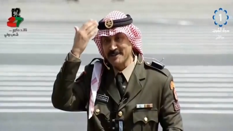 فيديو | الشاعر حزام الشمري يلقي قصيدة أمام سمو الأمير في حفل تخرج الطلبة الضباط