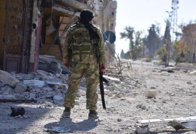 إعلام النظام السوري : خروج مسلحين وعائلاتهم من #الغوطة عبر ممر الوافدين