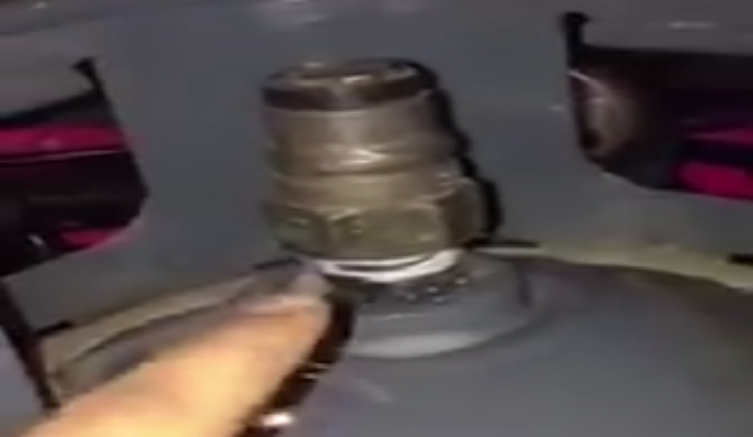 بالفيديو …مواطن يكشف عملية تهريب لأنابيب الغاز