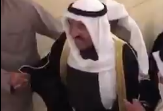 بالفيديو..صاحب السمو أمير البلاد يحضر زفاف احد المواطنين