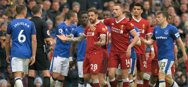 ليفربول يصمد أمام انتفاضة إيفرتون والقمة تنتهي بالتعادل