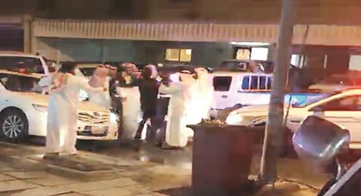 مطاردة أمنية وإطلاق نار للسيطرة على مجموعة مستهترين في الصباحية