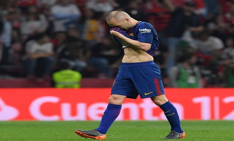 رسام برشلونة يحسم مستقبله مع الفريق خلال أيام