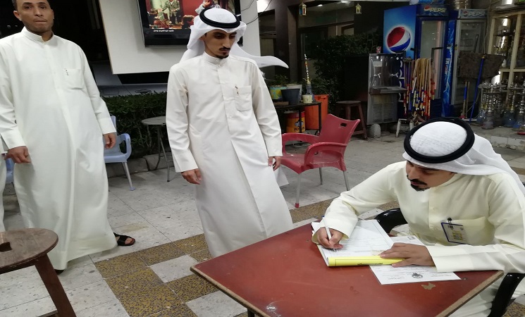 كبائن مخالفة في مقاهي خيطان