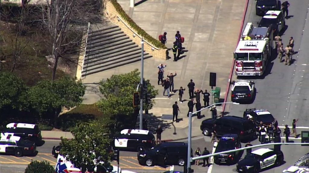 امرأة تطلق النار داخل مقر “يوتيوب” بـ #كاليفورنيا .. ثم تنتحر