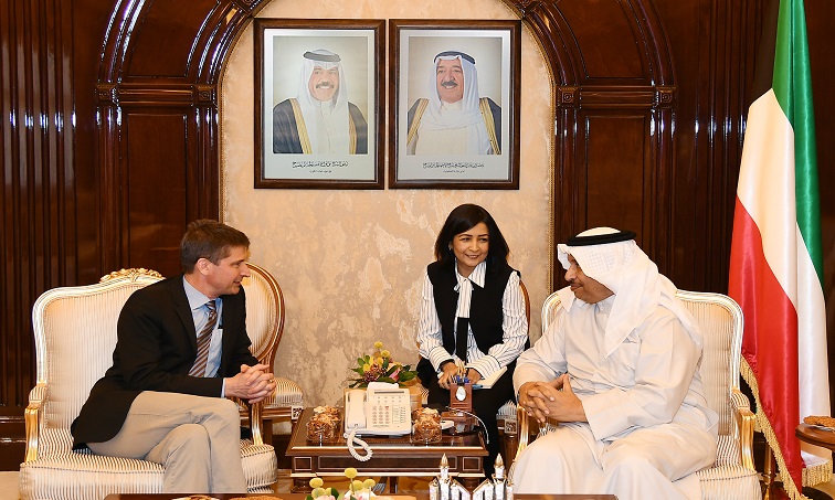 رئيس الوزراء يلتقي خبيرًا دوليًا في مؤشر مدركات الفساد