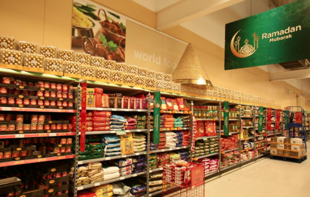 متاجر شهيرة في #بريطانيا تستعد لـ #رمضان .. بالمنتجات الحلال