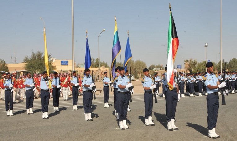 تخريج دفعة جديدة من ضباط الصف في قاعدة أحمد الجابر الجوية