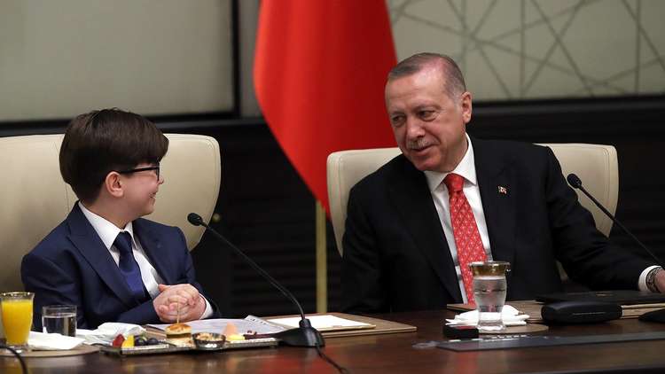 أردوغان يتنحى عن منصبه!