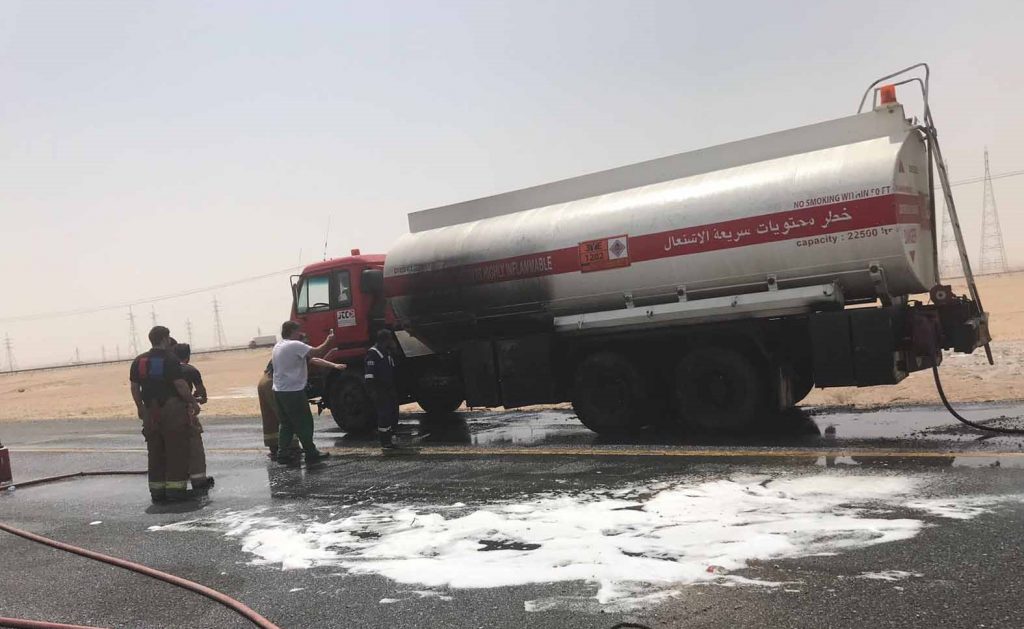 «الإطفاء» تحبط انفجار صهريج وقود على طريق العبدلي الكيلو 65