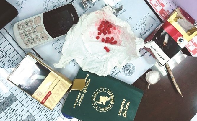 كمين لأمن الأحمدي ينهي نشاط تاجر «الفراولة»