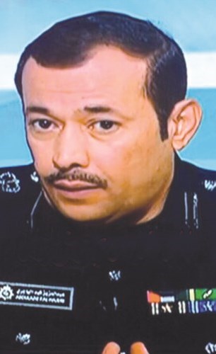 ضبط مدمن مسلح بفأس أحرق منزل أسرته في أم الهيمان