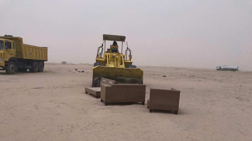 6 مخالفات بائع متجول و رفع  4650 متر مكعب انقاض في مناطق الفروانية