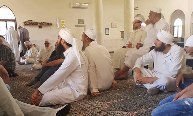 مفاجأة حول السماح لجماعة التبليغ بدخول المساجد.. صاحب التوقيع على القرار خارج البلاد!