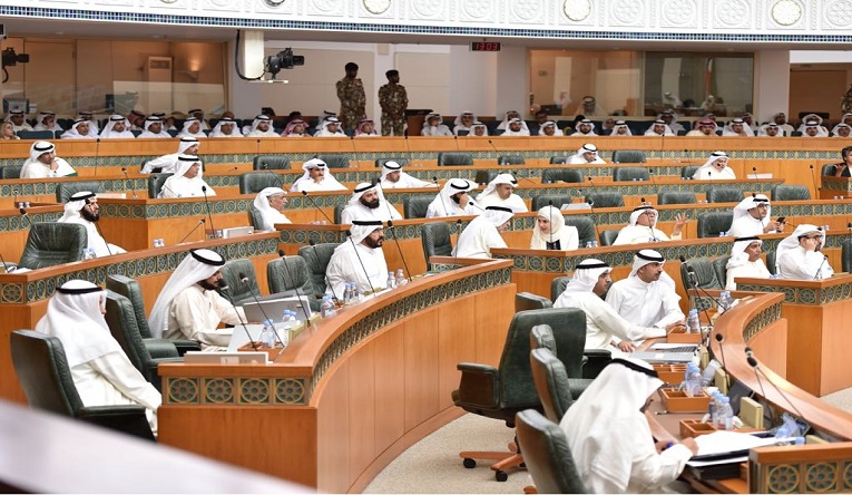 جلسة اليوم.. تطوير الجزر وخلق 200 ألف فرصة عمل والكويت تخسر 6 مليارات في الوفرة والخفجي