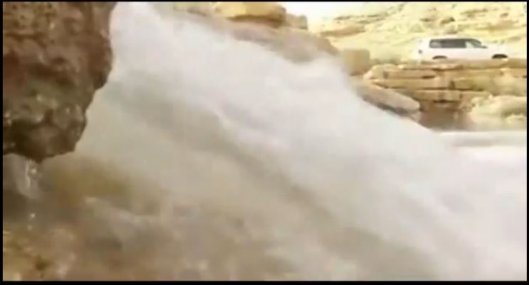 فيديو | الأمطار تظهر جمال الطبيعة في #الرياض