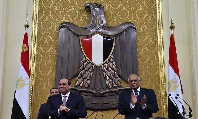 البرلمان المصري يتجه لتعديل الدستور وزيادة فترات الرئاسة