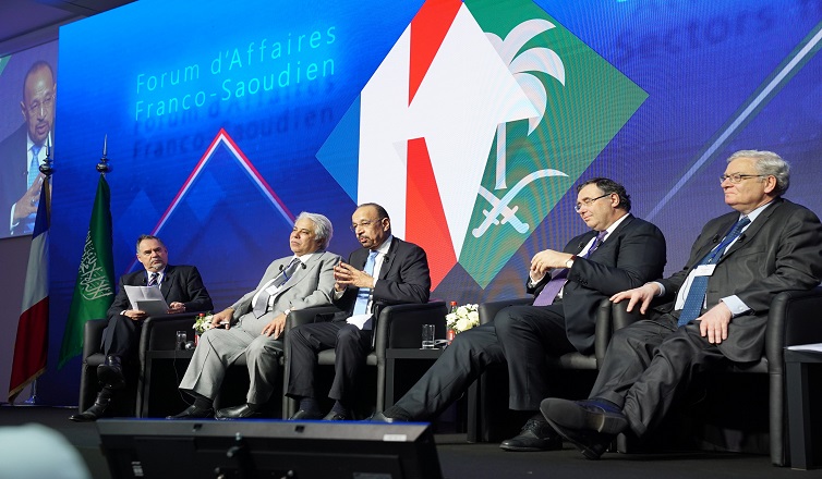 السعودية توقع 38 اتفاقية بأكثر من 20 مليار دولار مع فرنسا