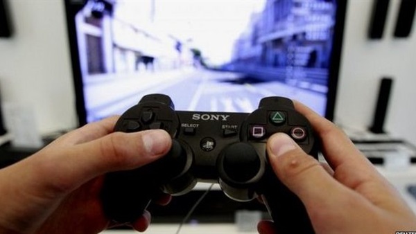 مواطنة تطلب الطلاق والسبب ” البلاي ستيشن “