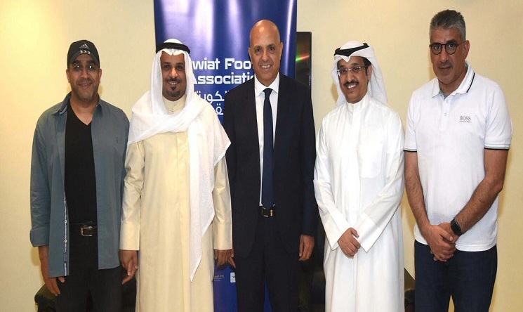 خبير تونسي في اتحاد كرة القدم من أجل التعليم وبرامج الدورات