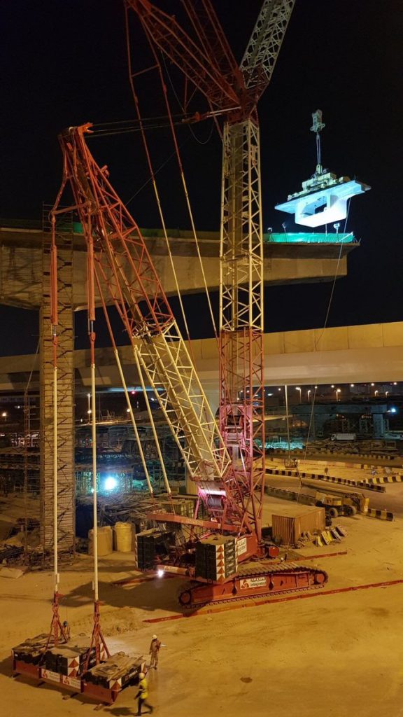 هيئة الطرق : تركيب وصلة جسري الجهراء والغزالي على ارتفاع 30 متر